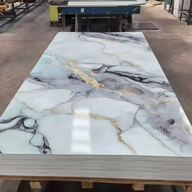 ຝາຜະຫນັງ Marble ເຮືອນຄົວ